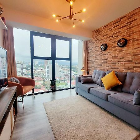 Cosmopolitan Apt 1407, 5 Star Facilities, 15M Sjo Airport, Parking, Pool, Gym Сан-Хосе Экстерьер фото