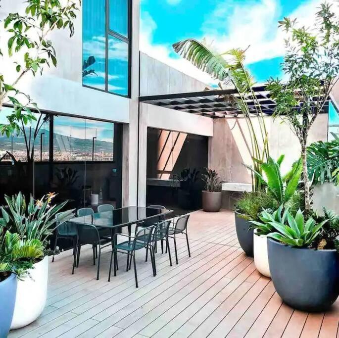Cosmopolitan Apt 1407, 5 Star Facilities, 15M Sjo Airport, Parking, Pool, Gym Сан-Хосе Экстерьер фото